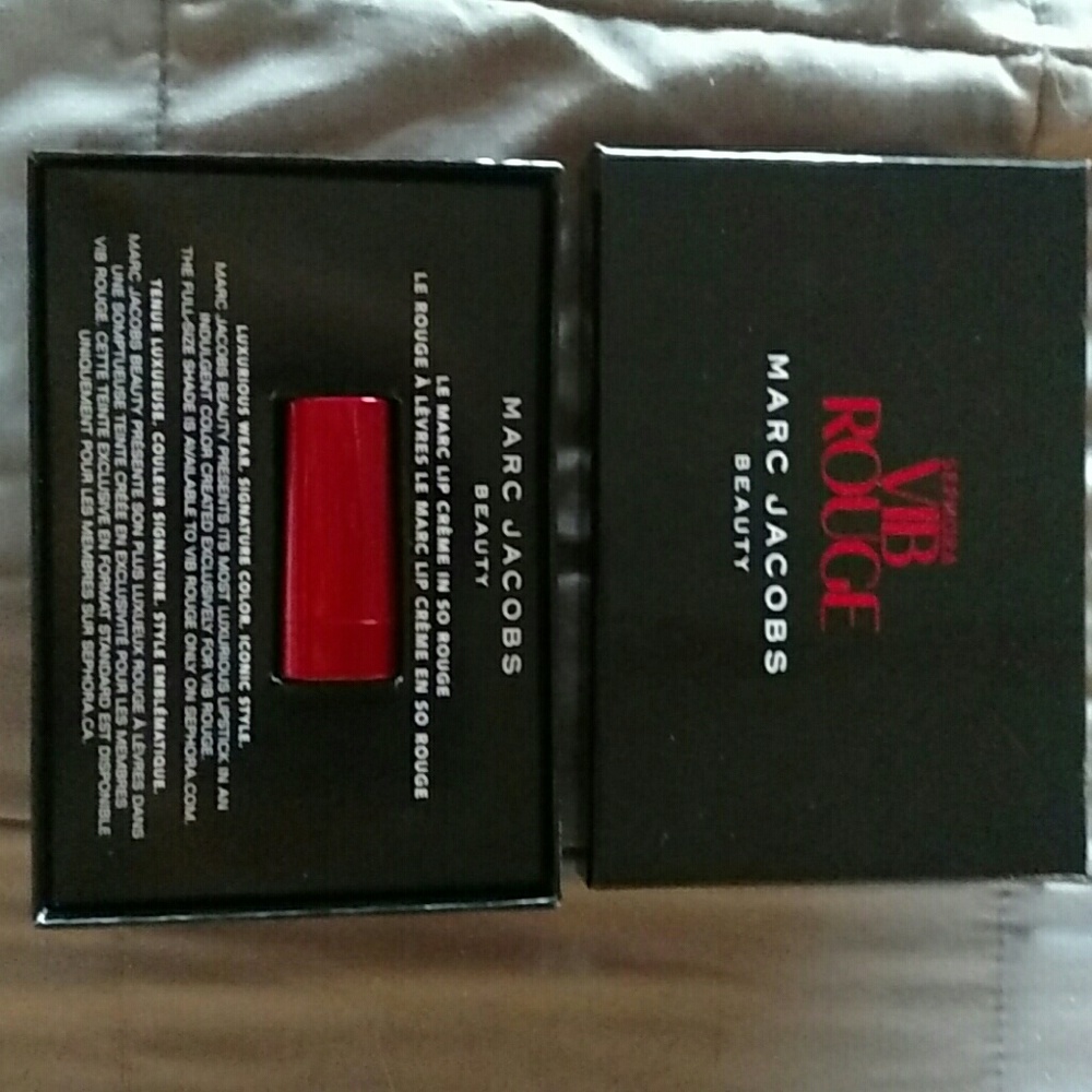 Marc Jacobs so rouge lipstick